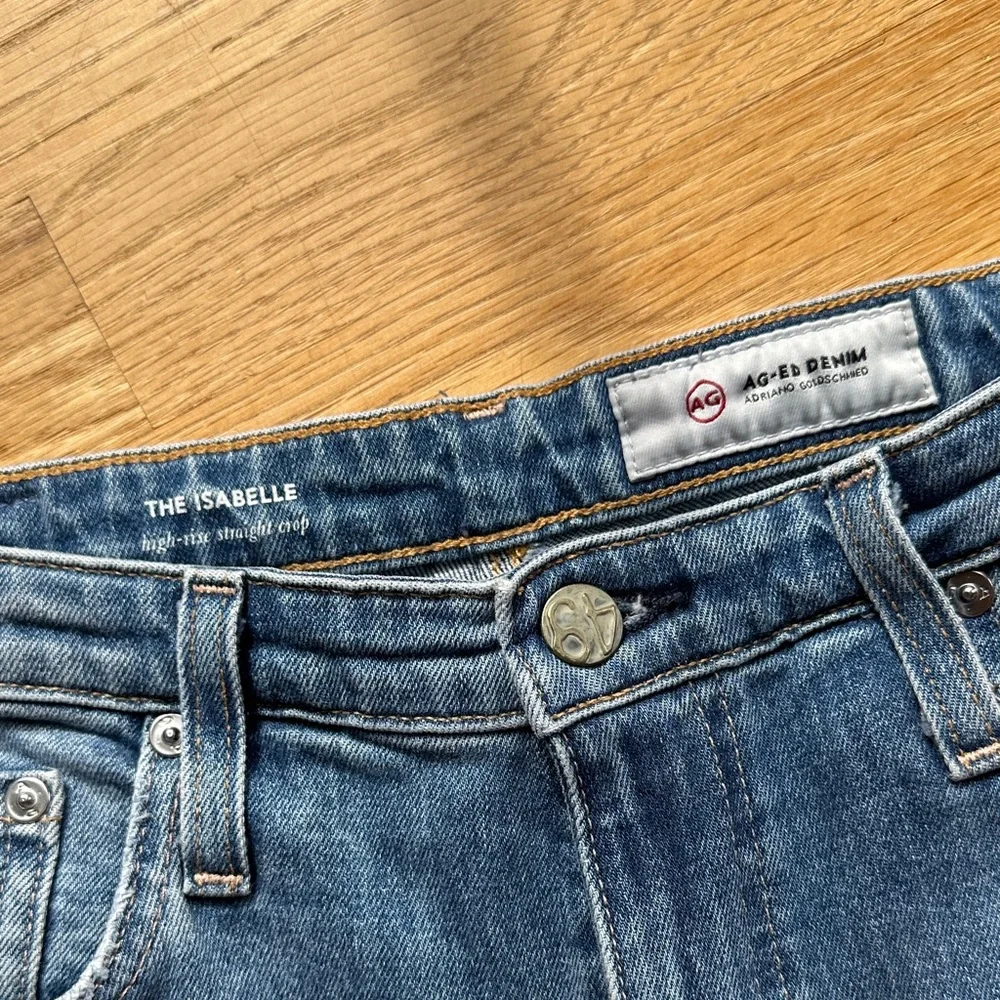Ag Adriano Goldschmied The Isabelle High-Rise Straight Crop Jeans in Faded Blue - Picture 2 of 3